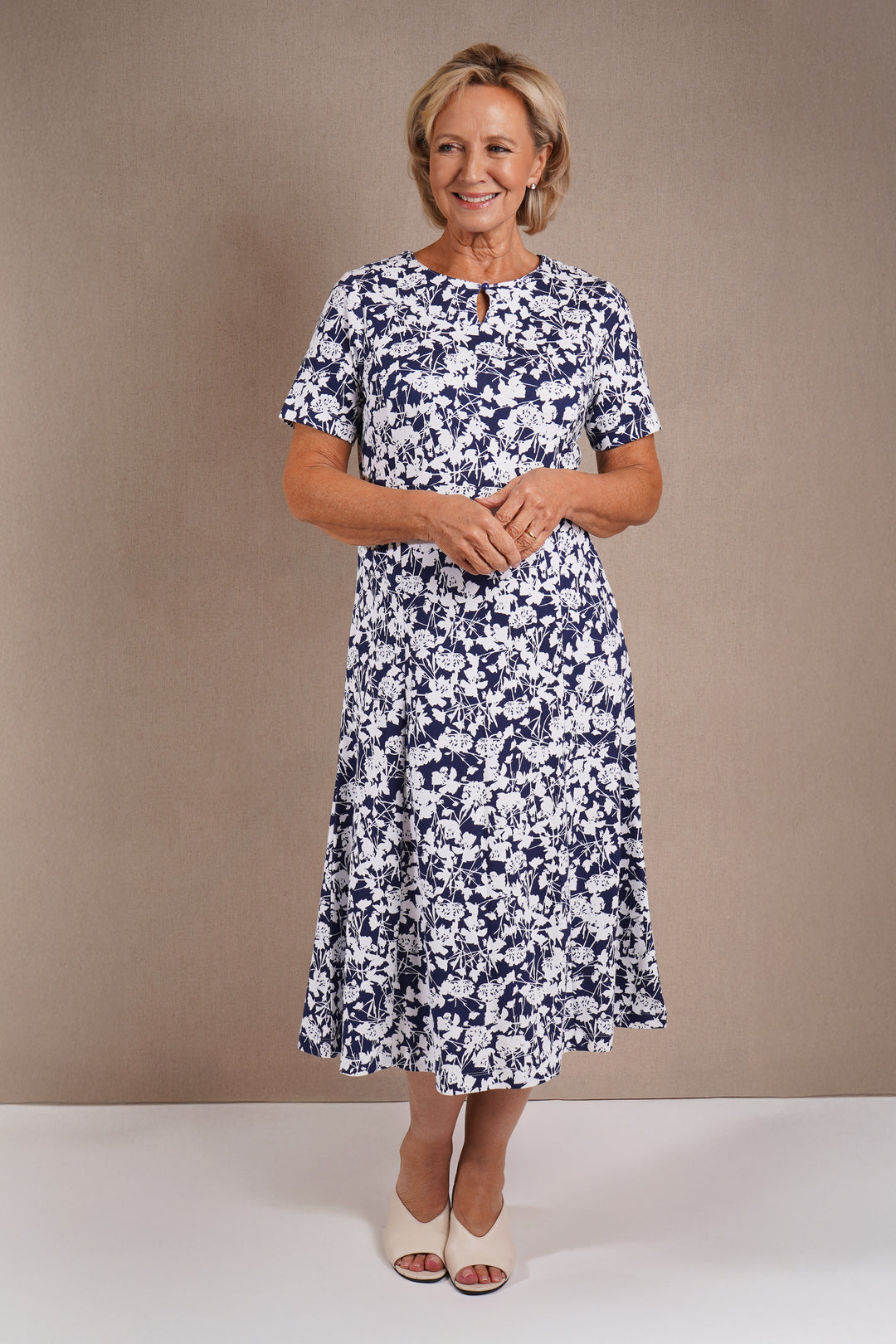 england dresses for ladies How to Dress Like a British Woman