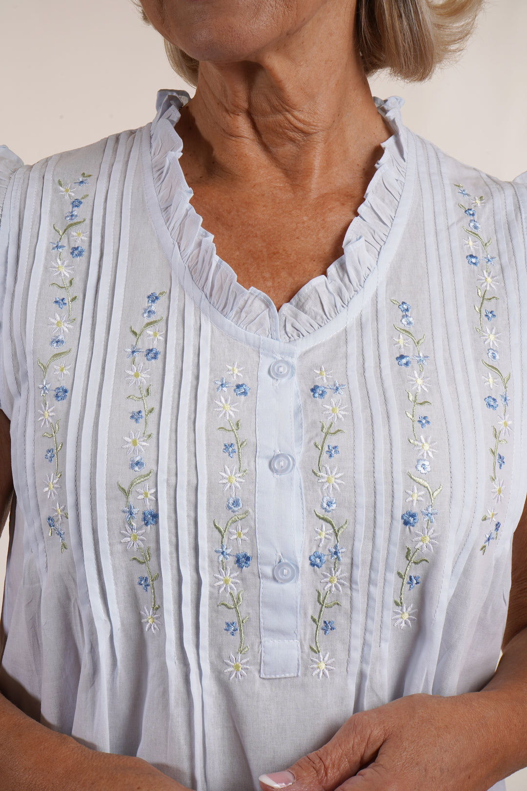 Daisy Sleeveless Nightdress