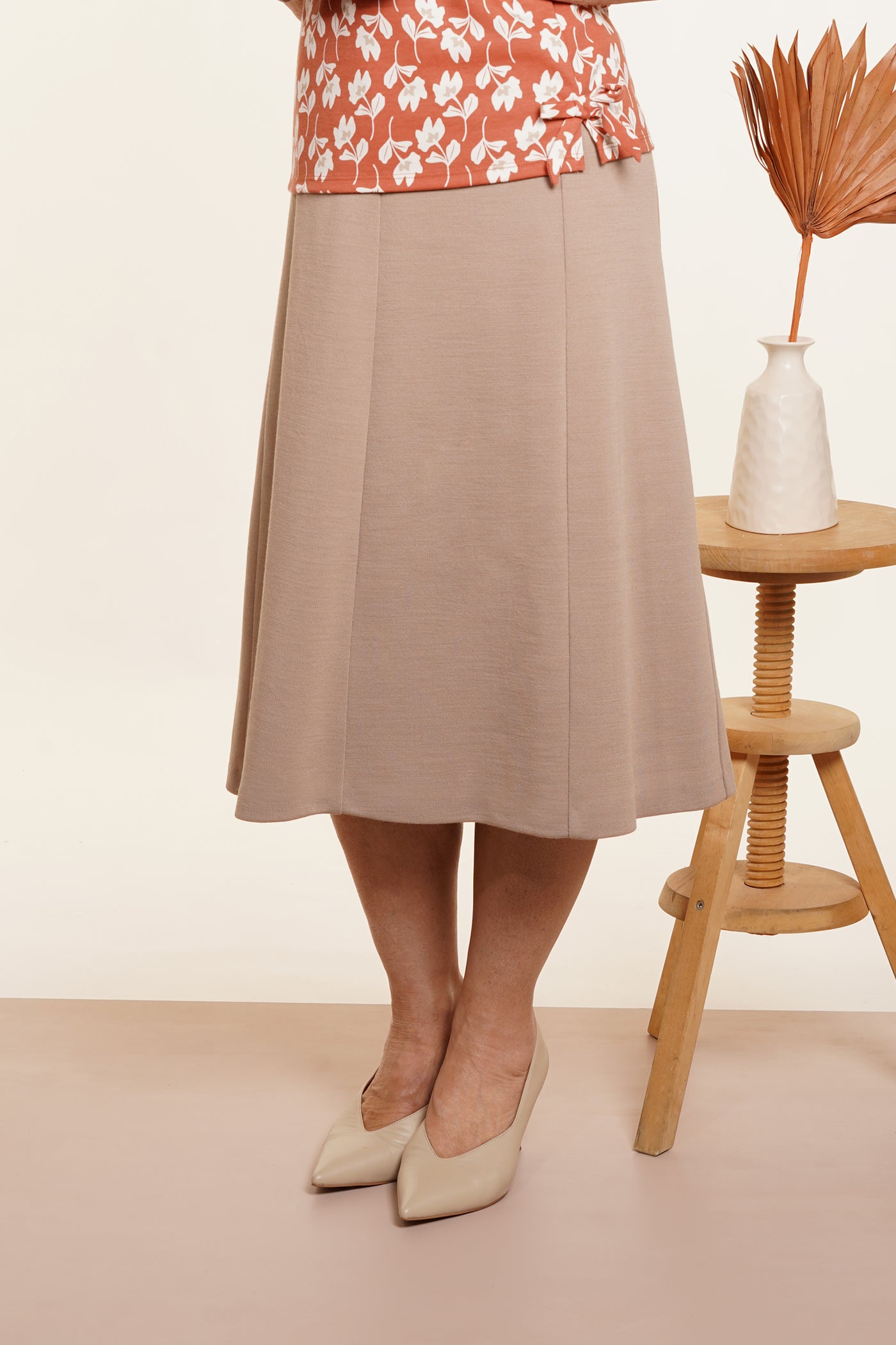 Sandringham Skirt- Beige