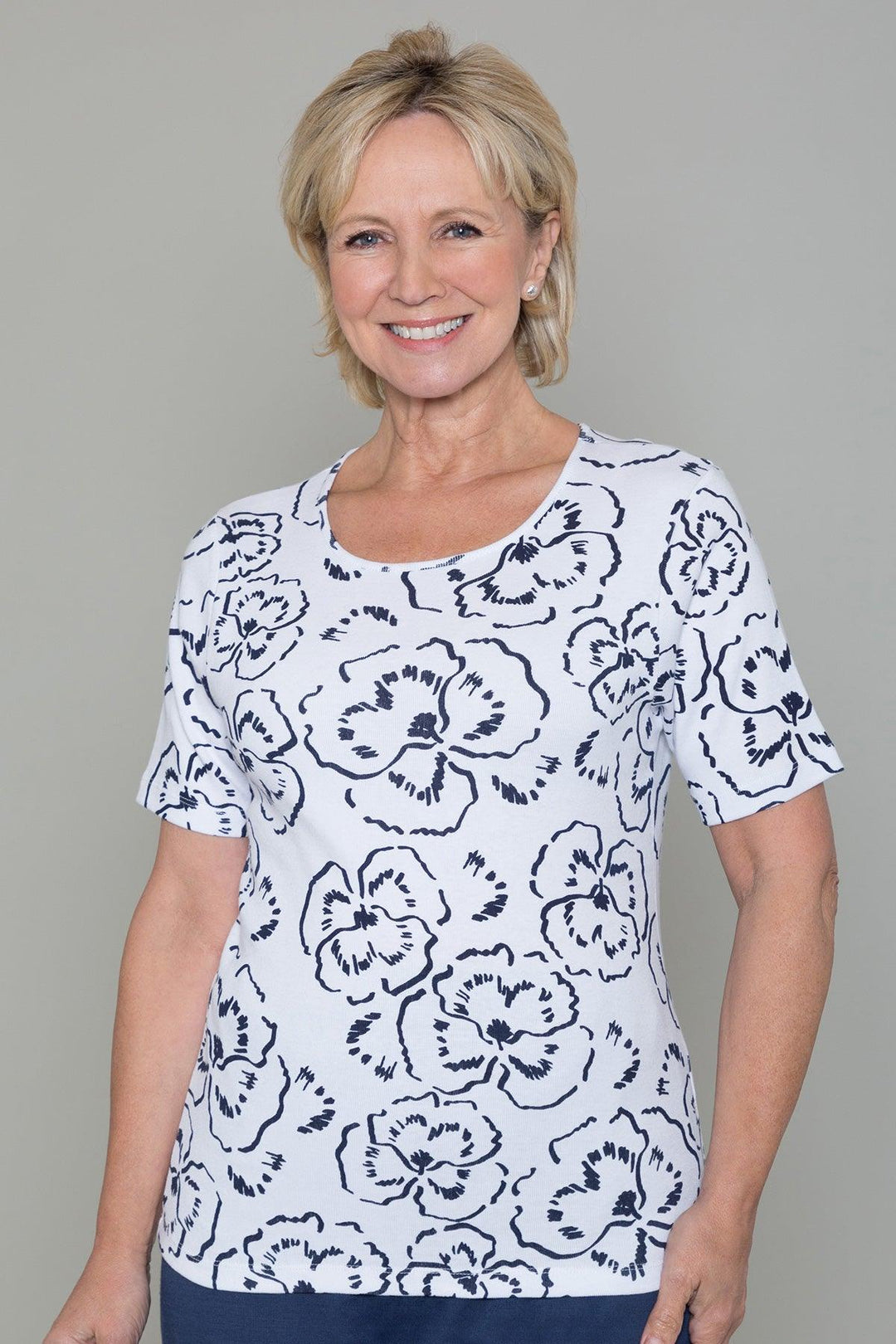 Betsy Floral Print Tee - Carr & Westley